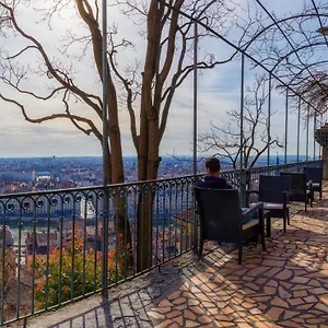 https://auberge-de-jeunesse-hi-lyon.hotels-rhonealpes.com