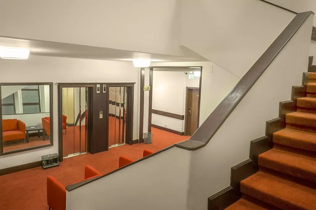 Capitol Hotel Бухарест