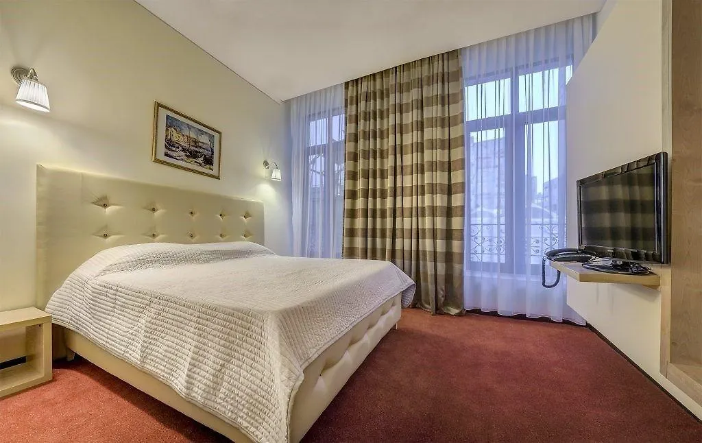 Capitol Hotel Бухарест