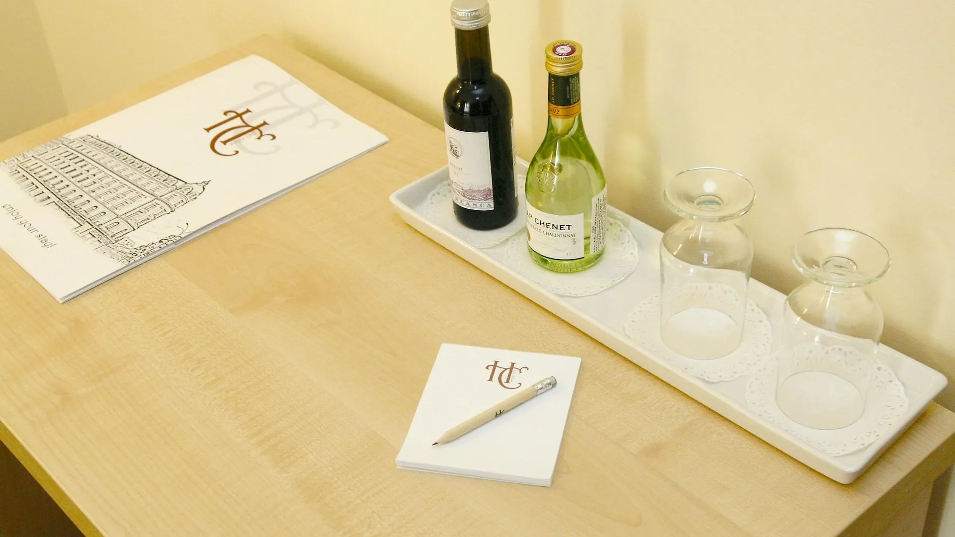 Capitol Hotel Бухарест 4*,