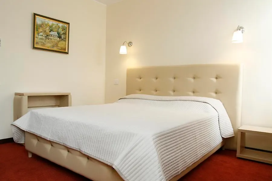 Capitol Hotel Бухарест