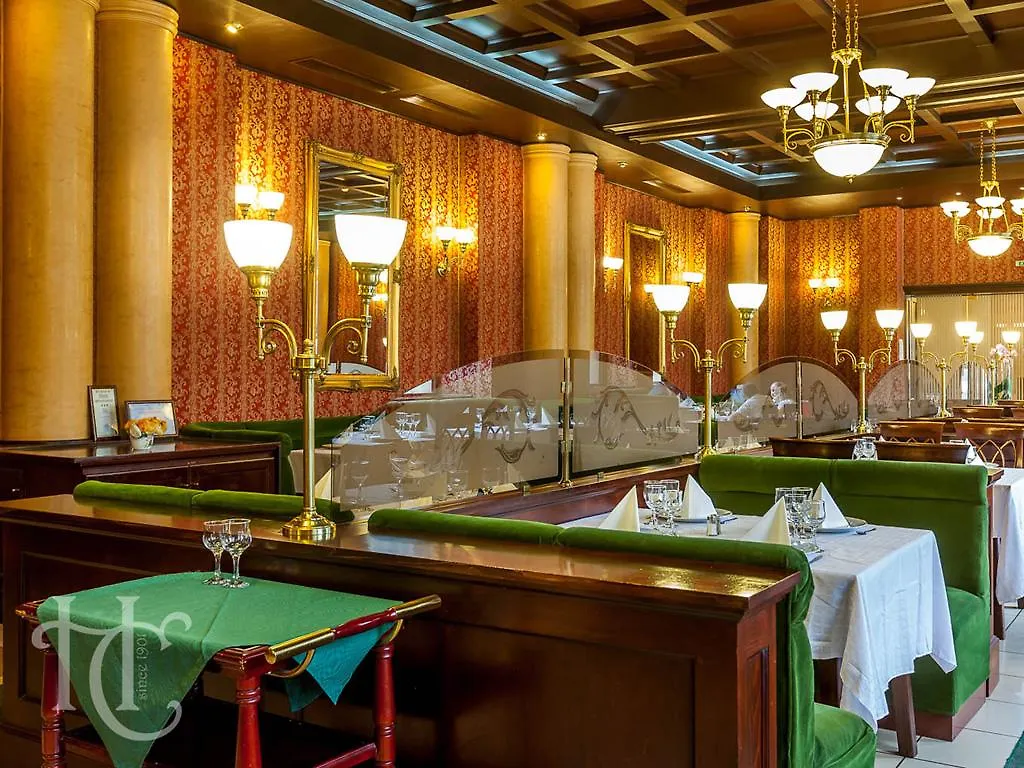 Capitol Hotel Бухарест 4*,  Румыния