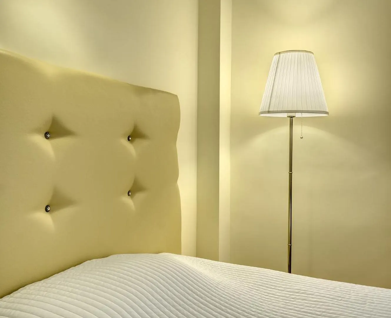 Capitol Hotel Бухарест