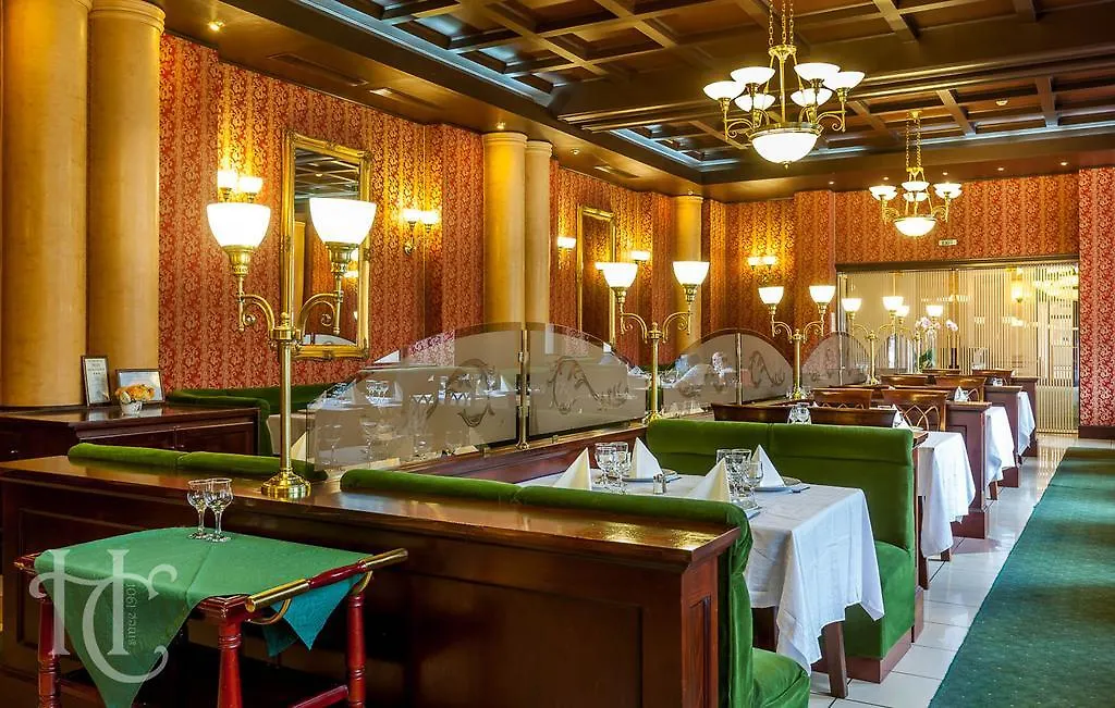 Capitol Hotel Бухарест